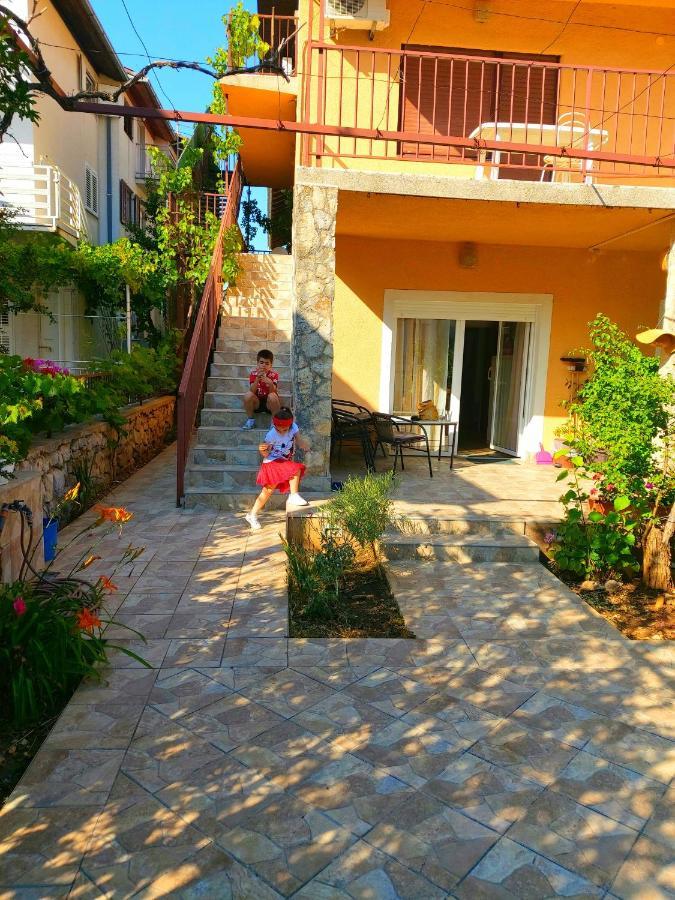 Apartman Arija-Pino Vodice Zewnętrze zdjęcie