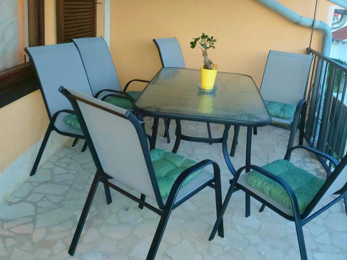 Apartman Arija-Pino Vodice Zewnętrze zdjęcie